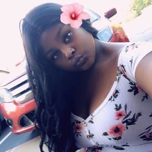 Meet your Posher, Ebony